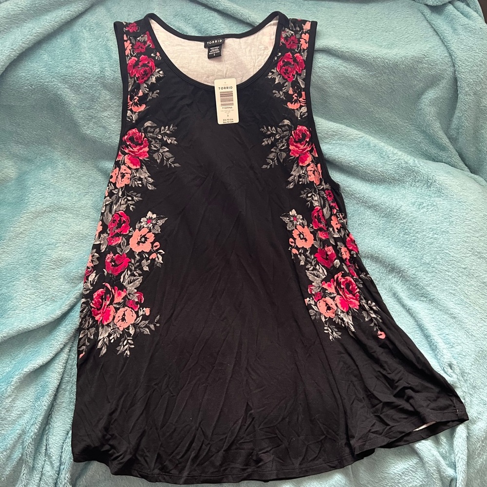 Black floral tank